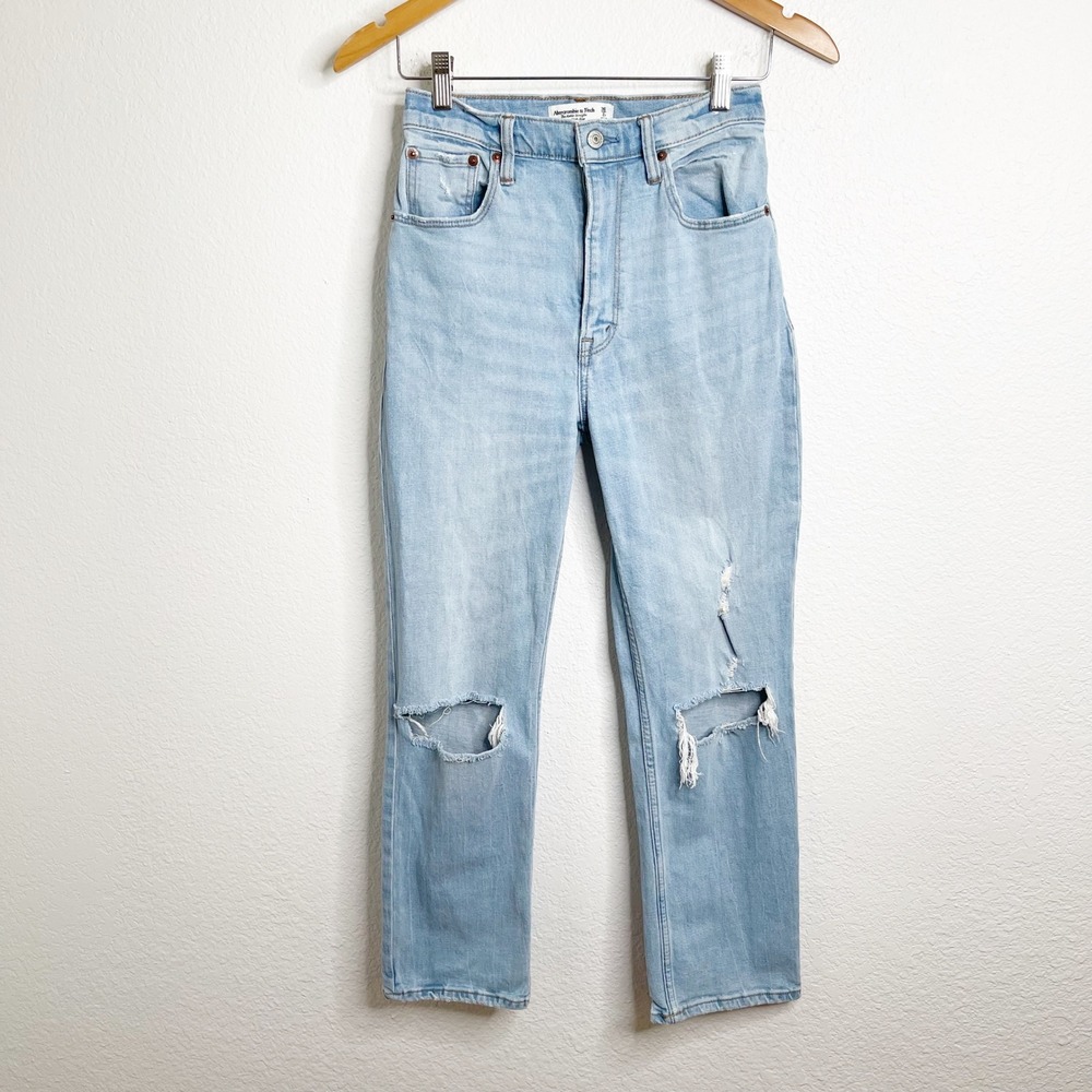 Abercrombie & Fitch Ultra High Rise Ankle Straight Distressed Jeans 26 2R Light